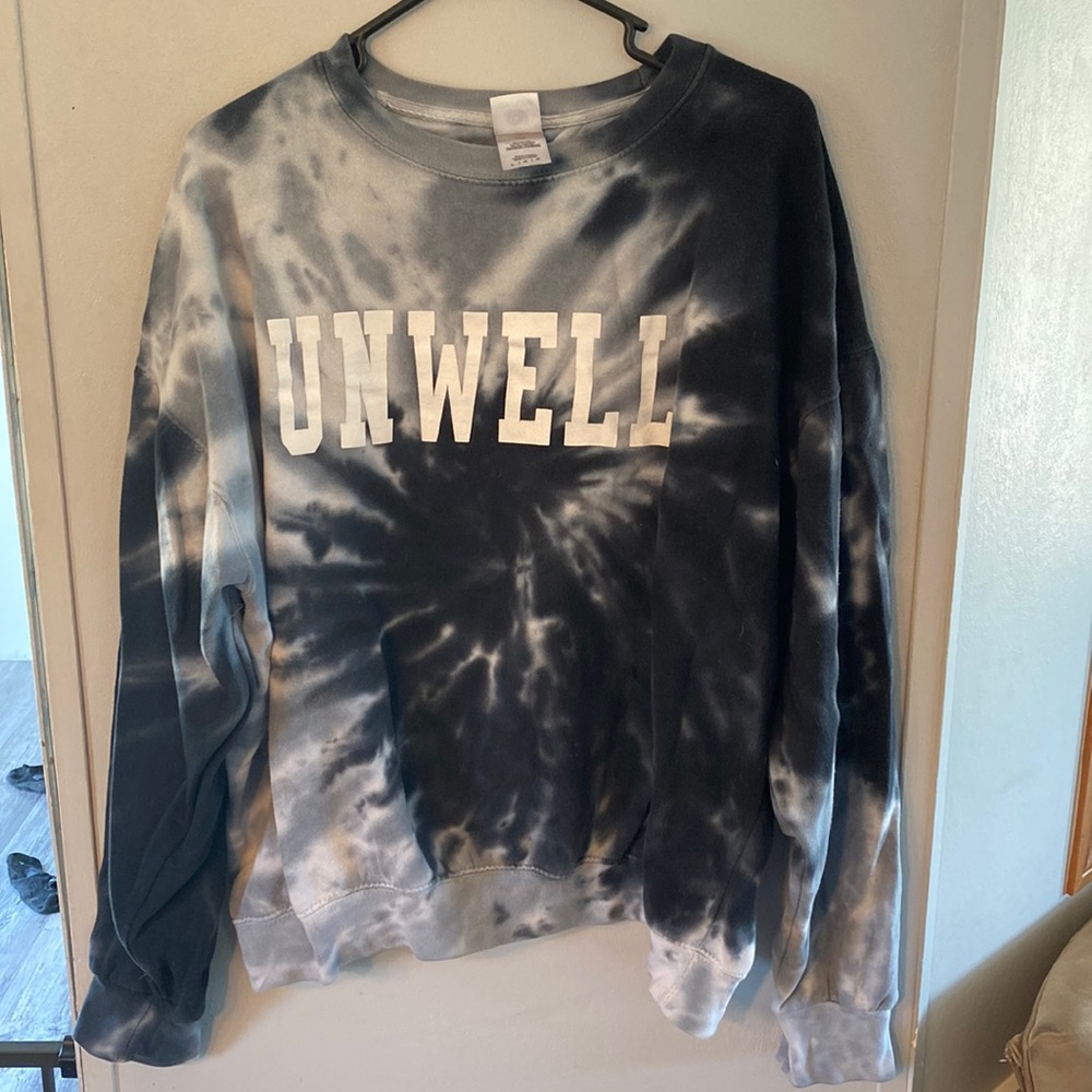 Call Her Daddy “Unwell” crew neck